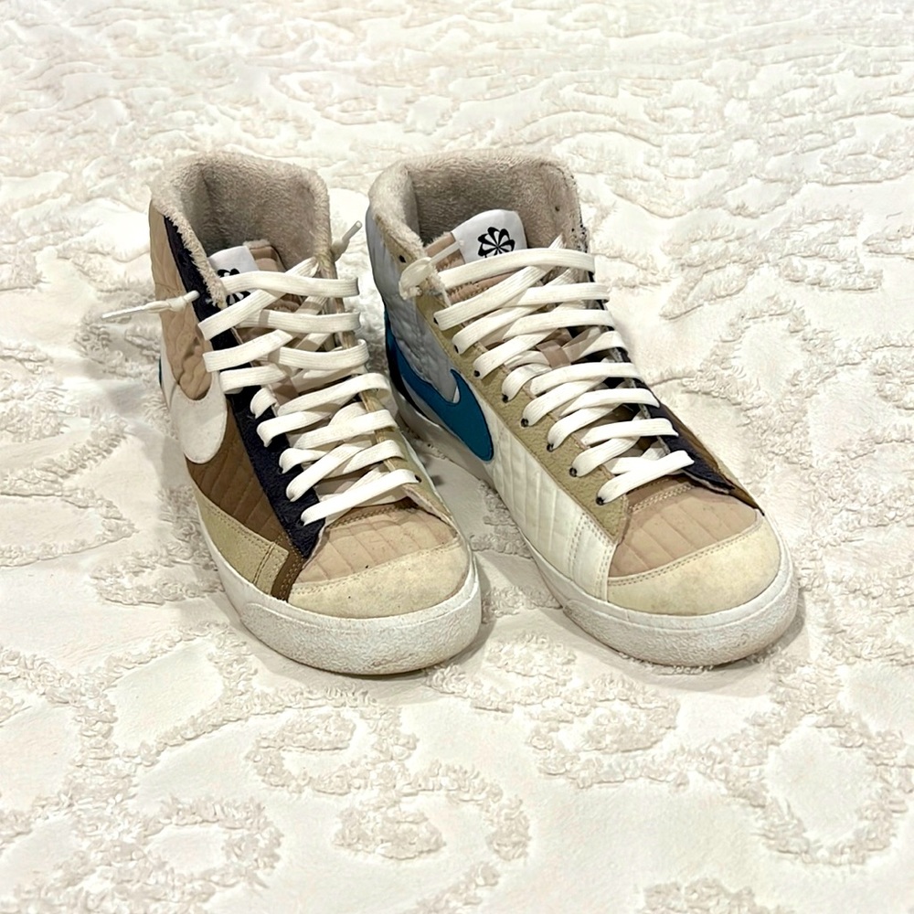 Nike Blazer Mid - image 1